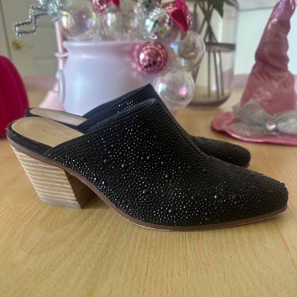 Boutique Black Beaded Women's Mules